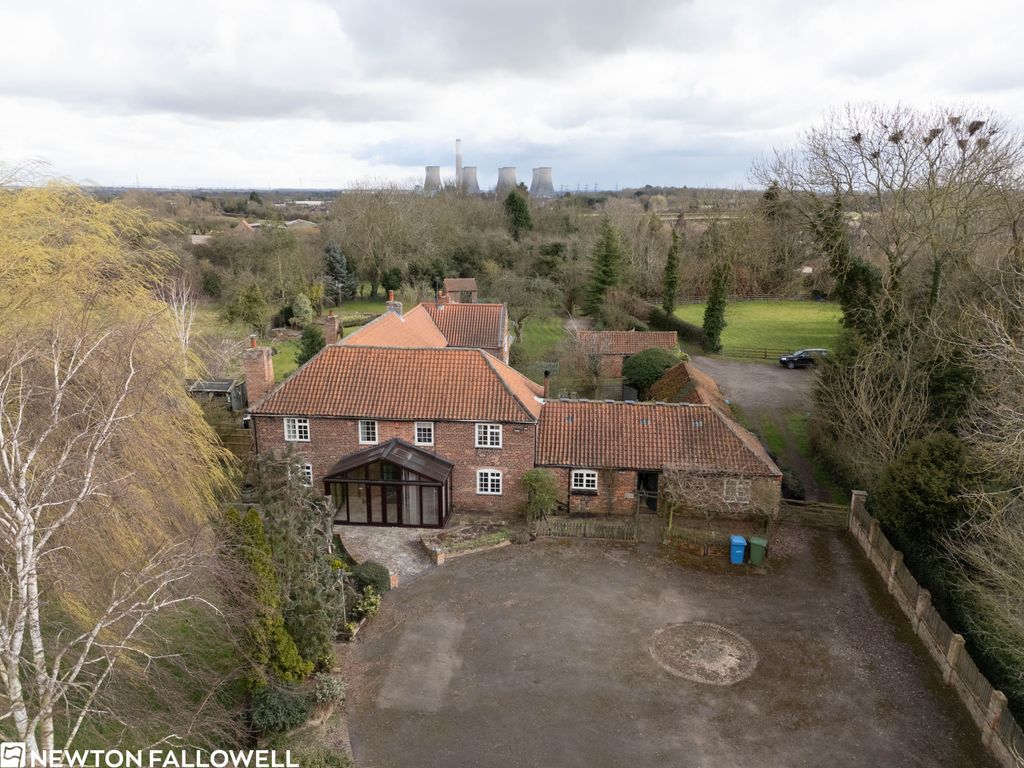 Property photo 1 of 34