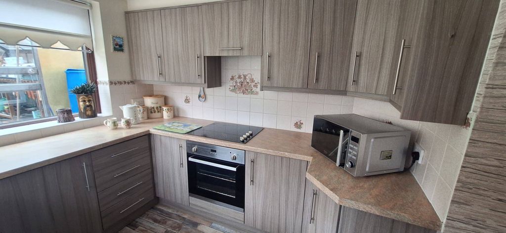 Property photo 1 of 10 Min