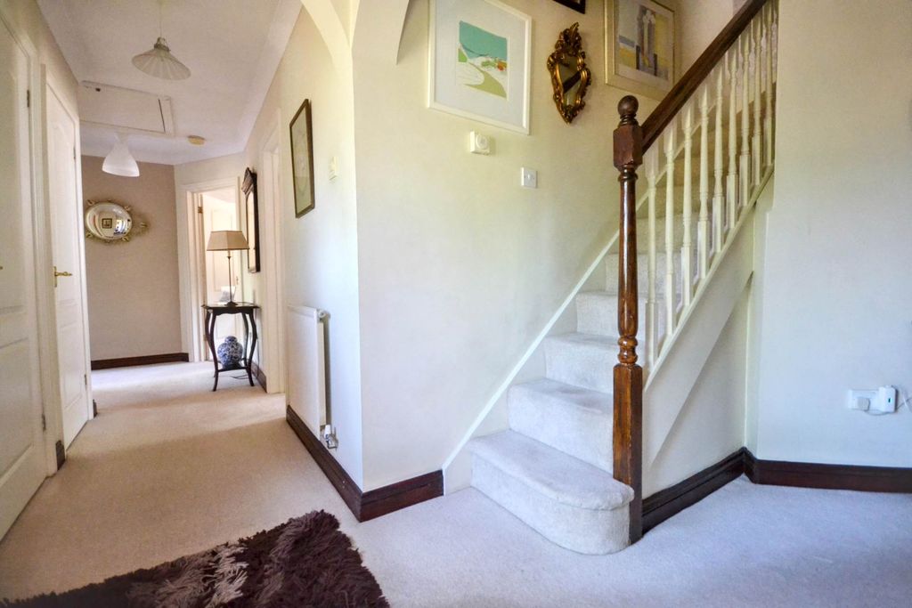 Property photo 3 of 22