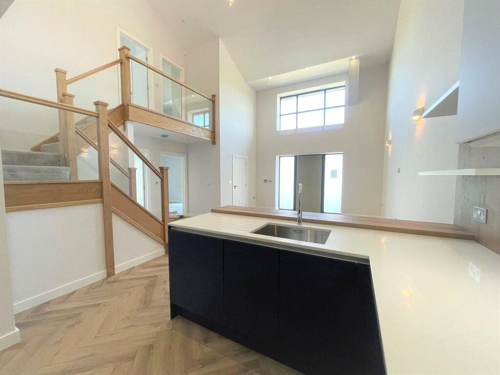 Property photo 2 of 27 Picture No. 06