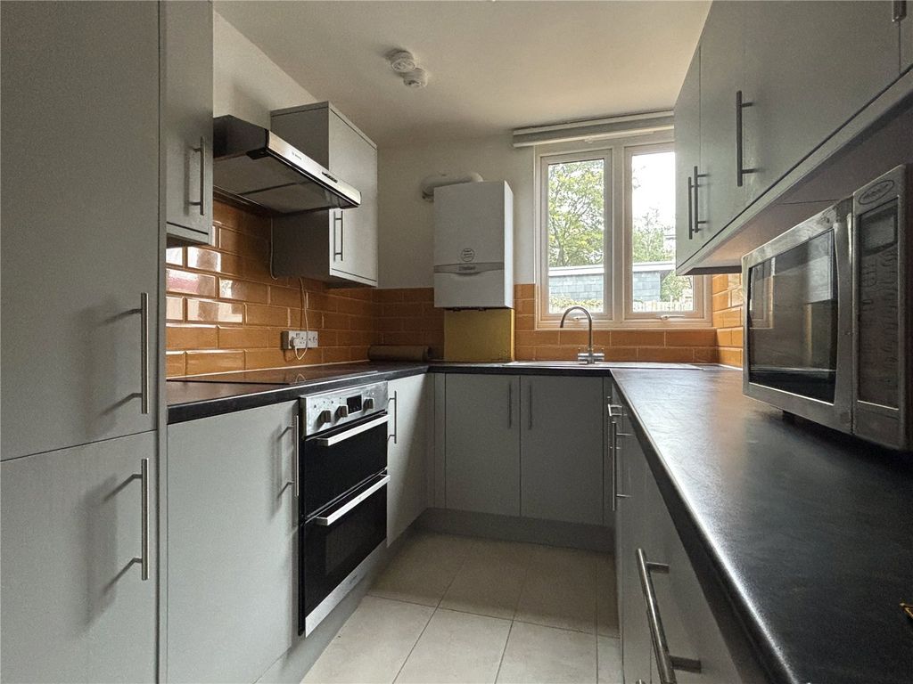 Property photo 3 of 6 Picture No. 05