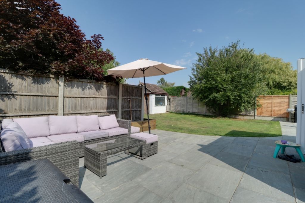 Property photo 2 of 19 Back Garden