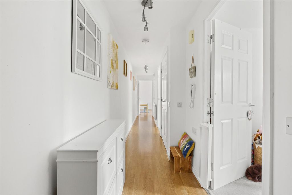 Property photo 1 of 12 St Hughs Ave-9.Jpg