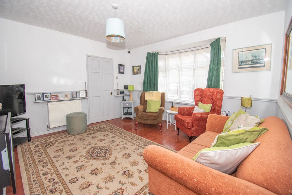 Property photo 2 of 16