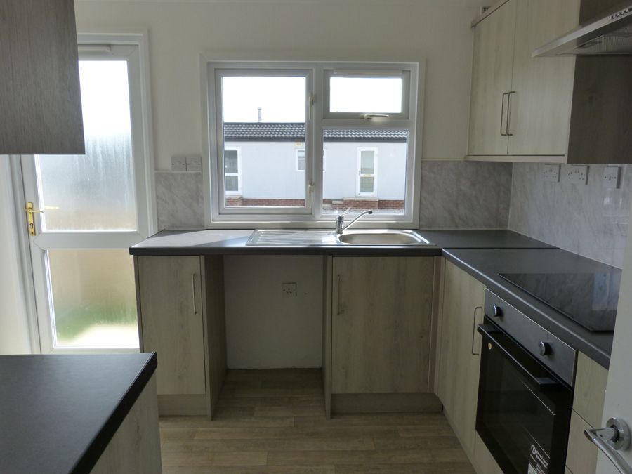 Property photo 3 of 13 Kitchen