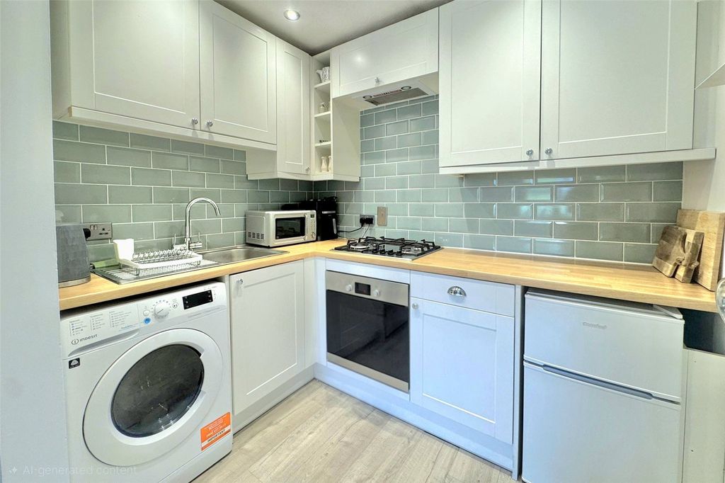 Property photo 3 of 7 Picture No. 06