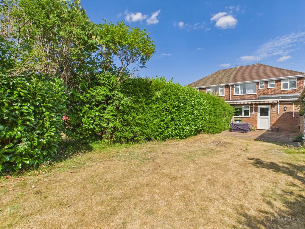Property photo 2 of 19 Garden