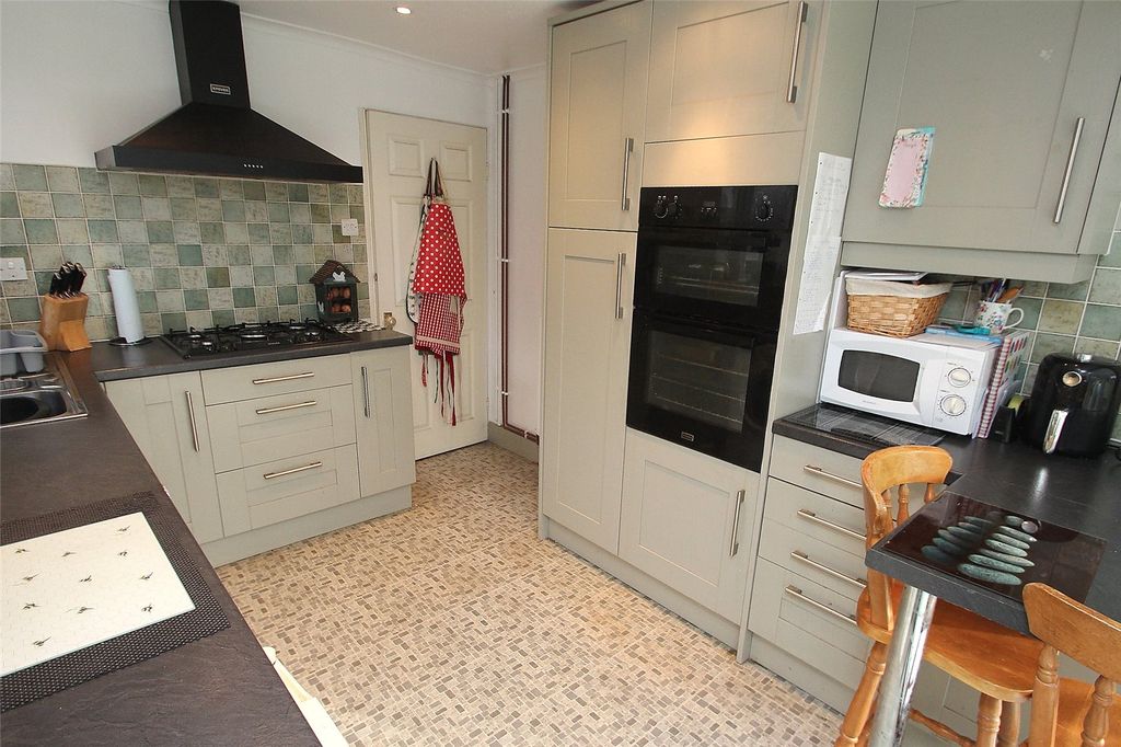 Property photo 3 of 17 Picture No. 09