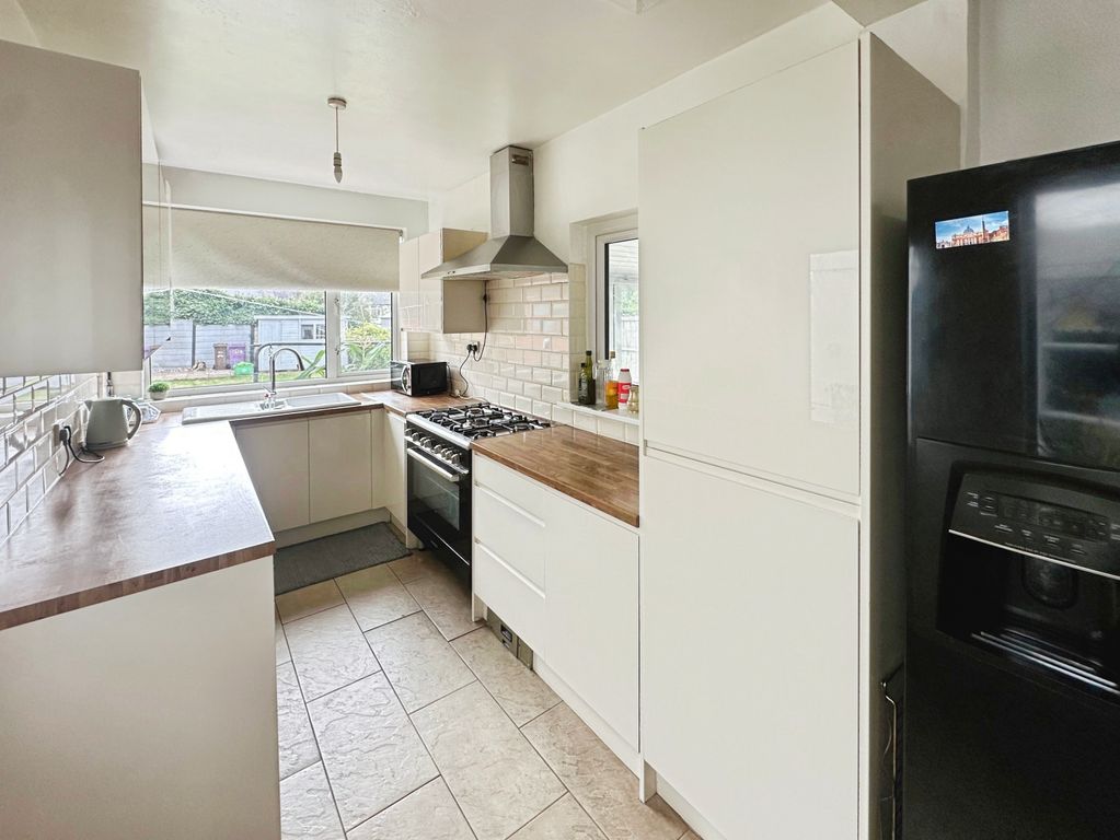 Property photo 3 of 17 Kitchen/Diner