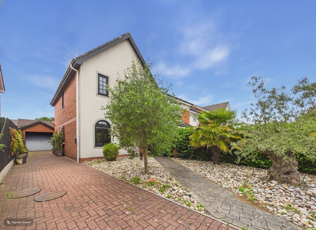 Property photo 1 of 16