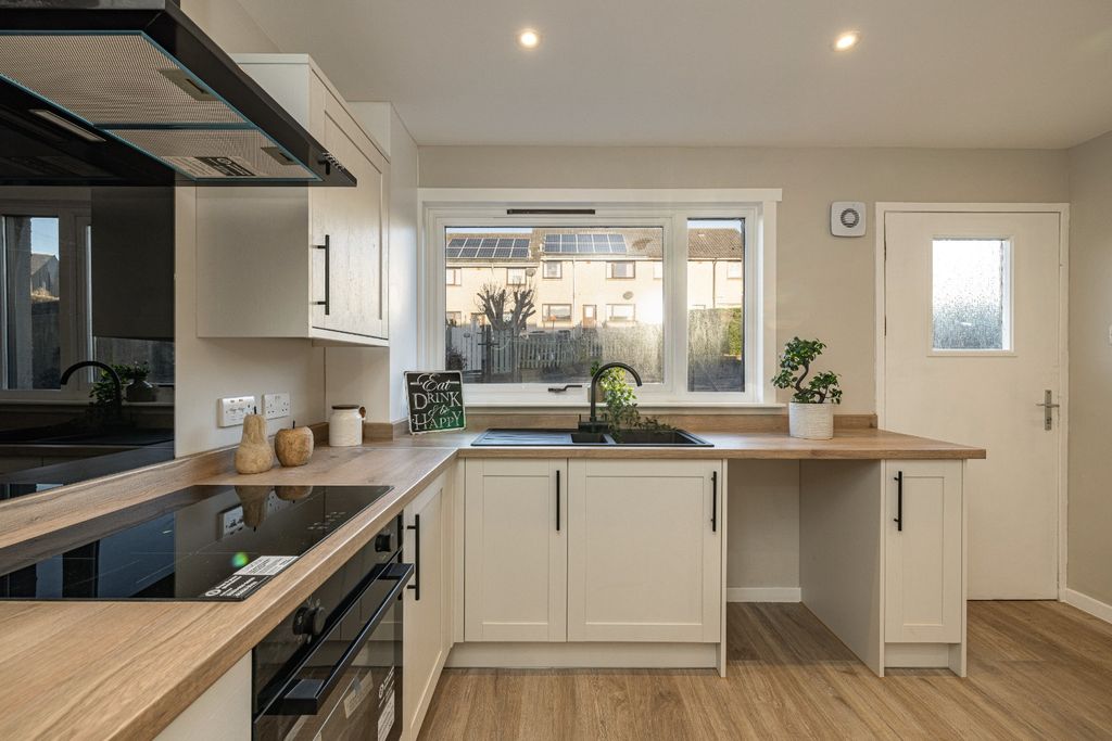 Property photo 2 of 44