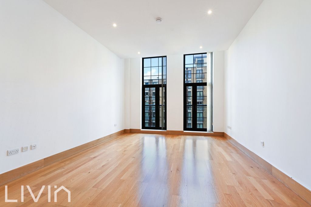 Property photo 3 of 11 Photo 3