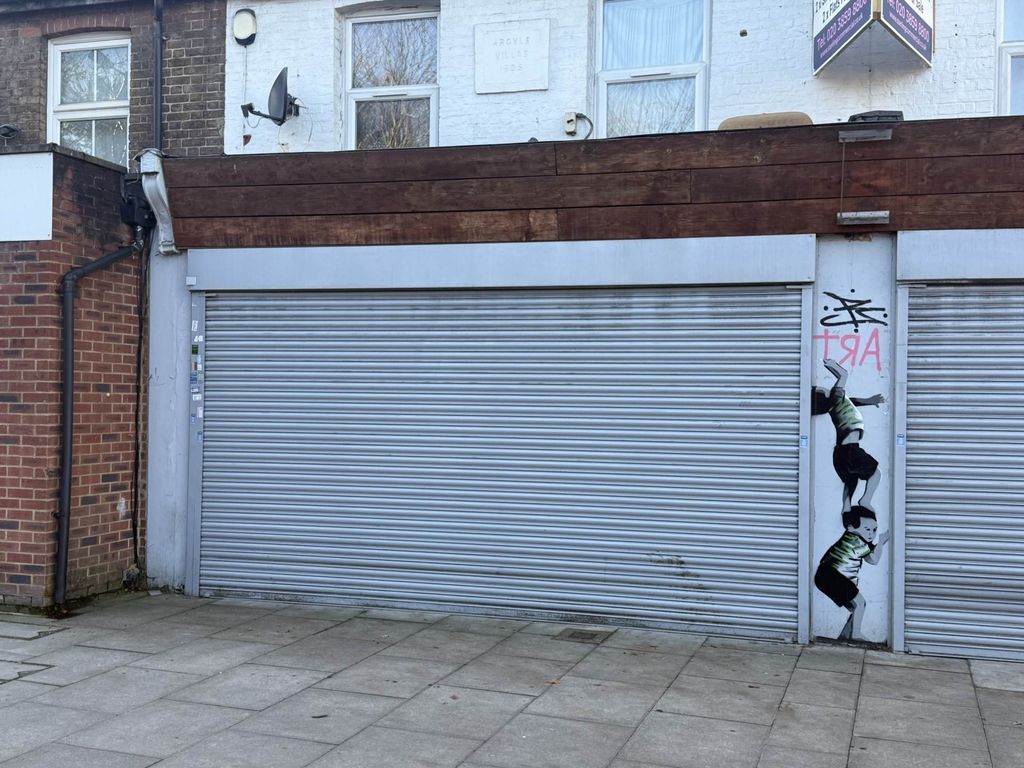 Property photo 1 of 1