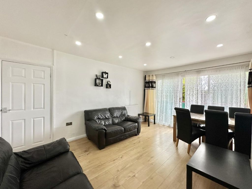 Property photo 3 of 9 Thumbnail_Img_2848.Jpg