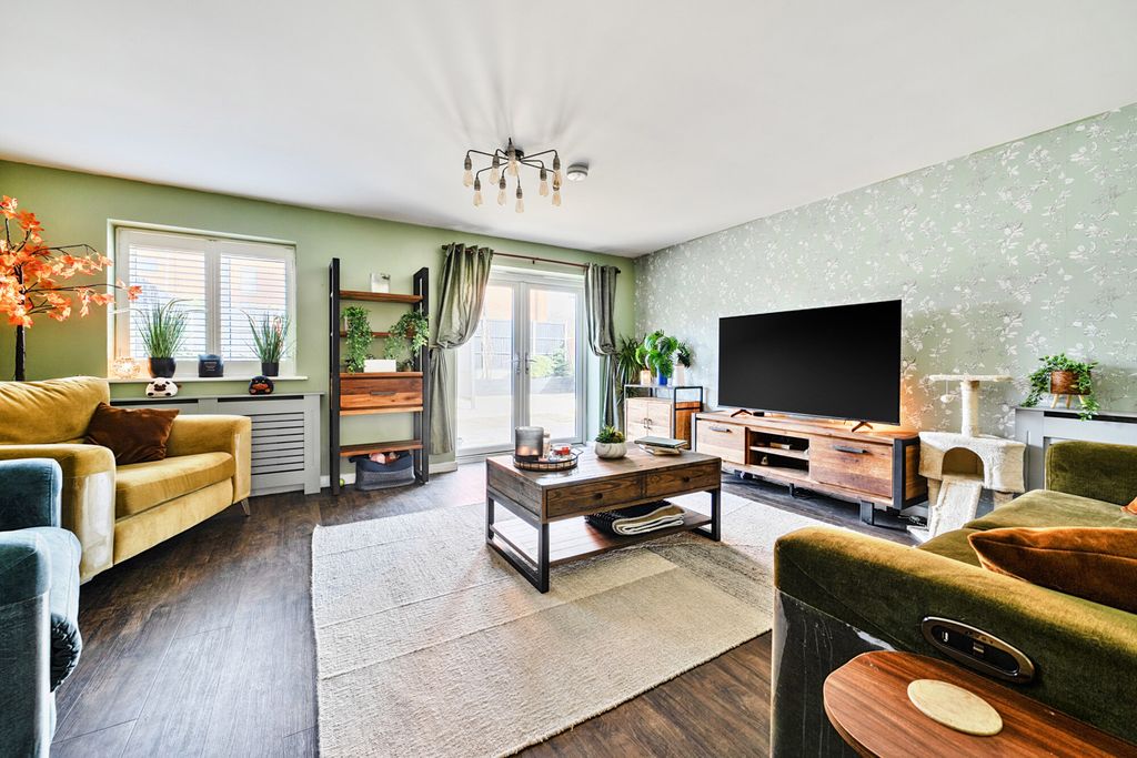 Property photo 3 of 21 Reception