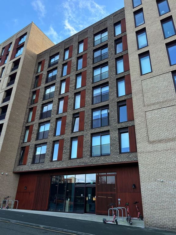 Property photo 1 of 17 Building