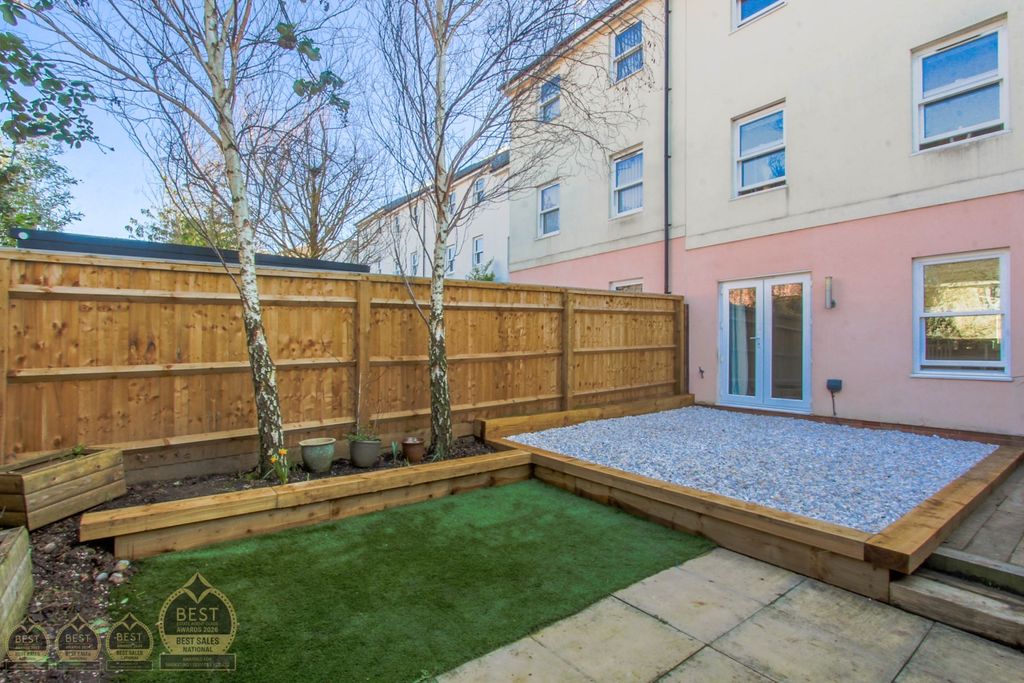 Property photo 2 of 17 Img_9916-Hdr