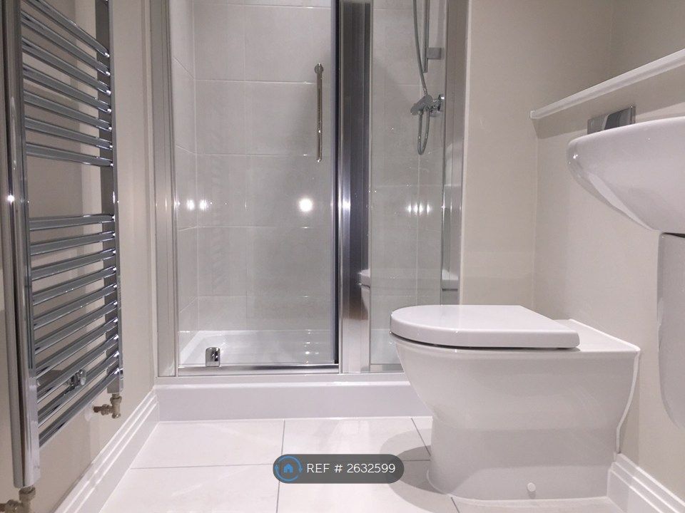 Property photo 2 of 3 Family Bathroom