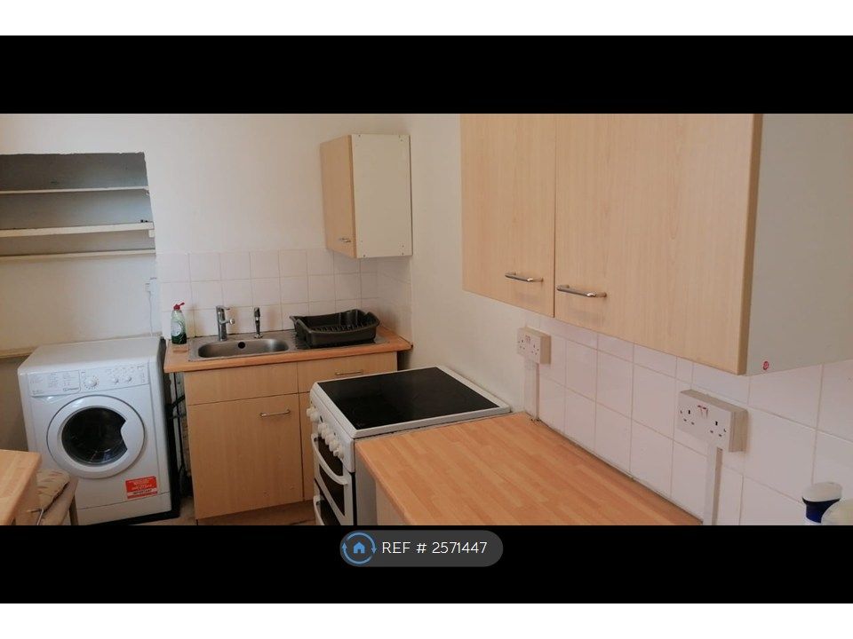 Property photo 1 of 28 Kitchen 1