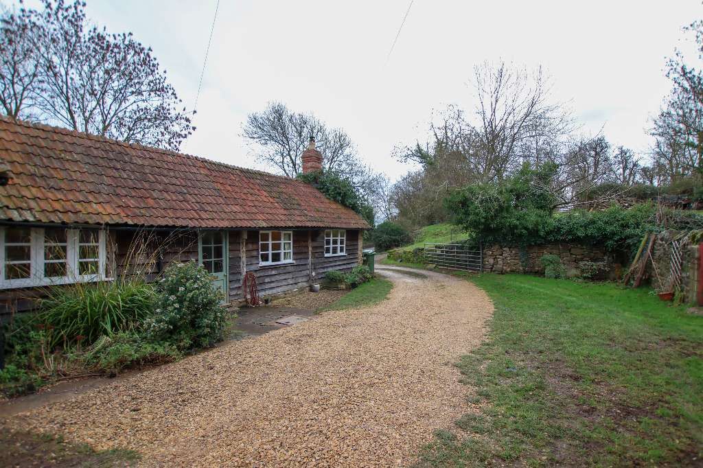 Property photo 2 of 11