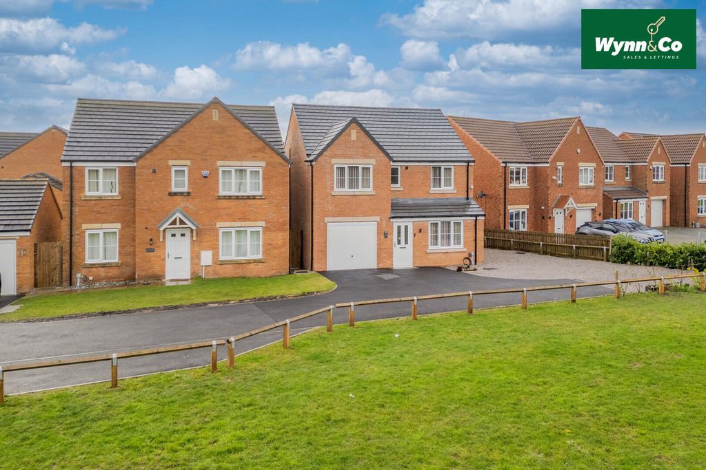 Property photo 1 of 28 Front (Exterior)