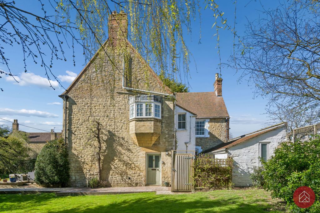 Property photo 2 of 48 Photo 3