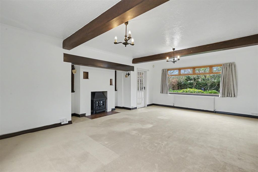 Property photo 2 of 25 Lounge