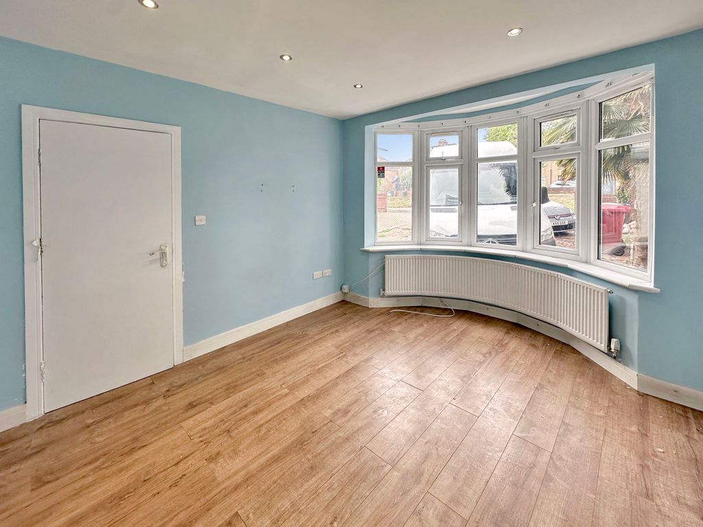 Property photo 2 of 10 Photo 1