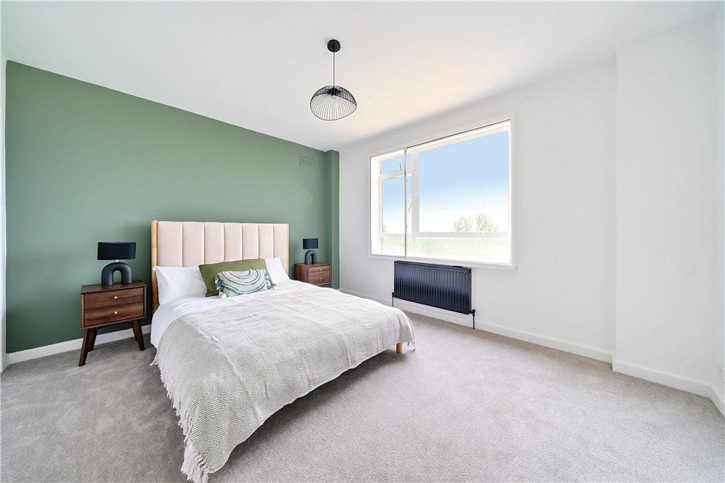 Property photo 3 of 11 Bedroom