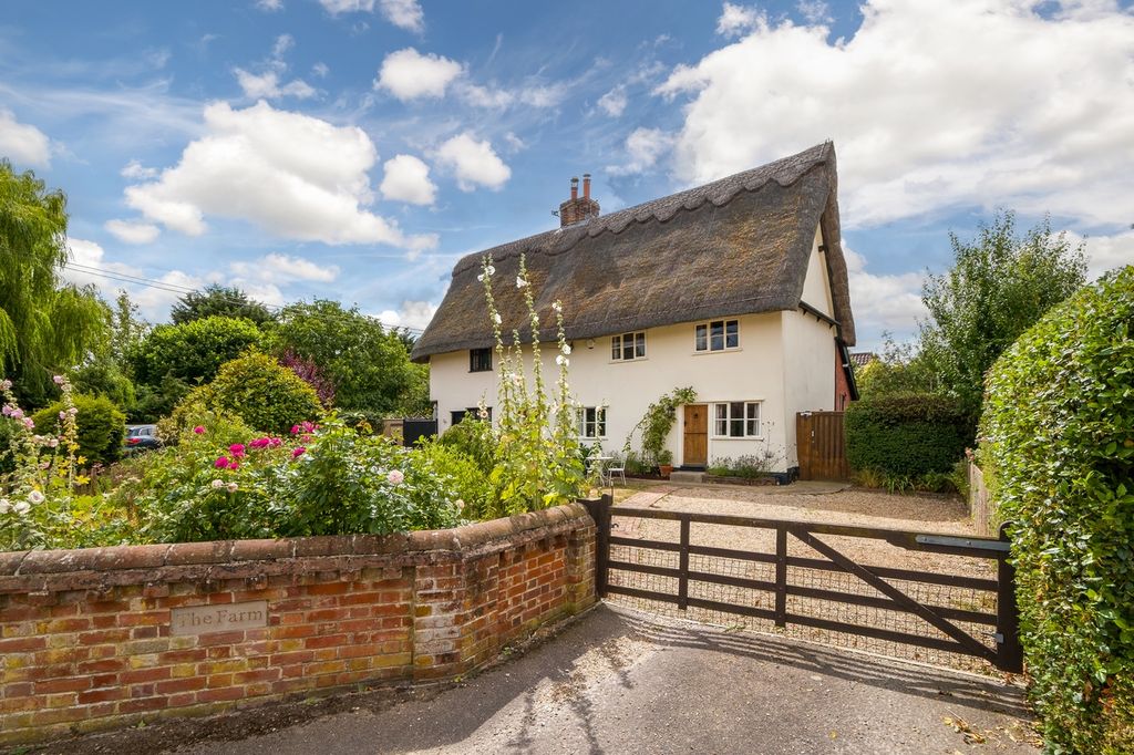 Property photo 1 of 32