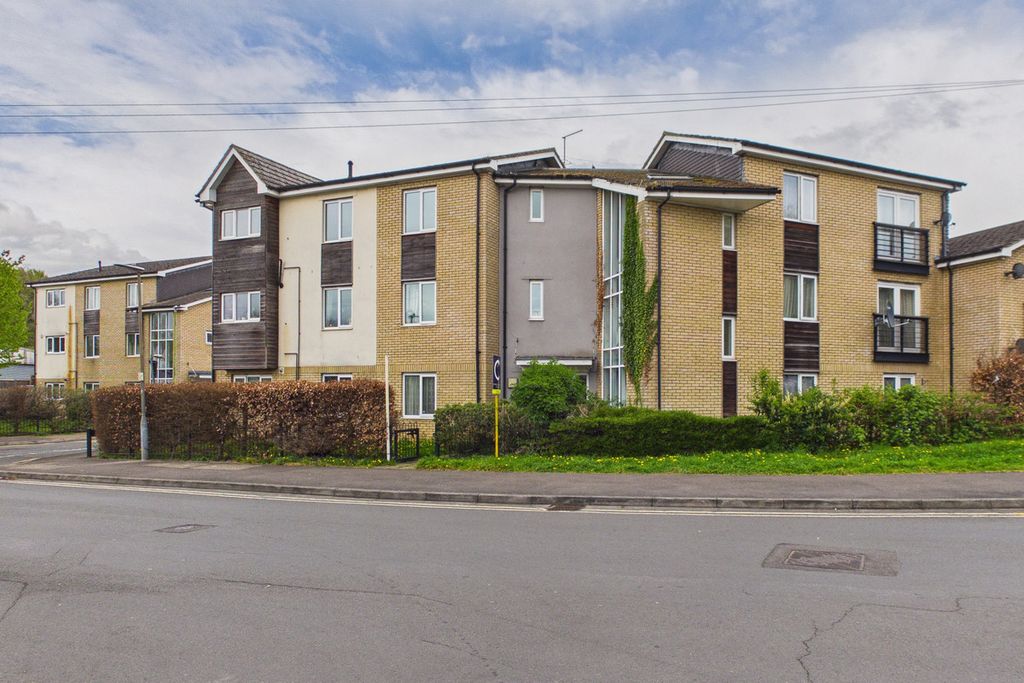 Property photo 1 of 11