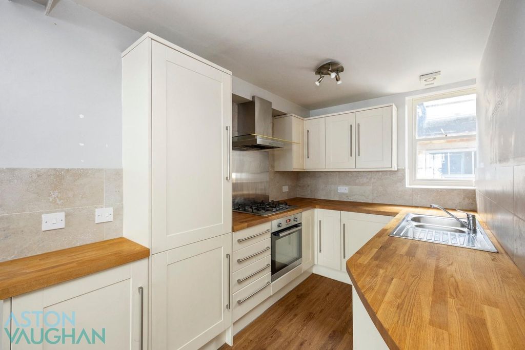 Property photo 3 of 12 Arundel Place -008.Jpg