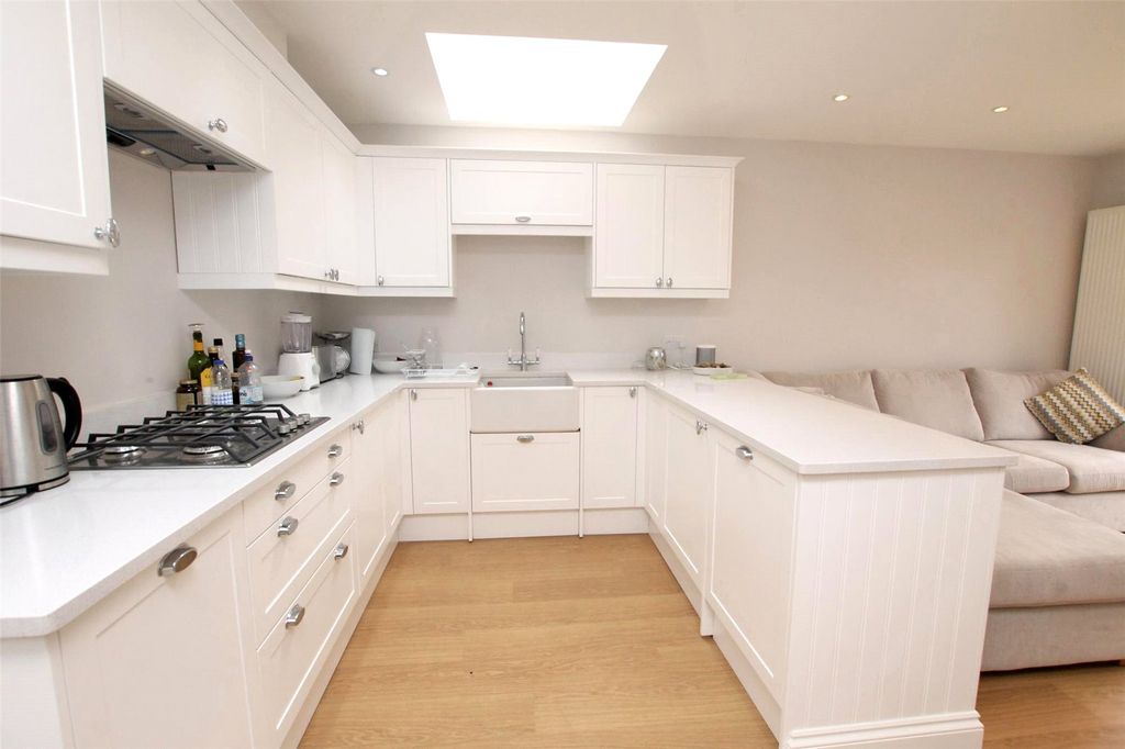 Property photo 3 of 13 Picture No. 10