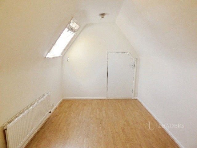 Property photo 3 of 5 Main Room