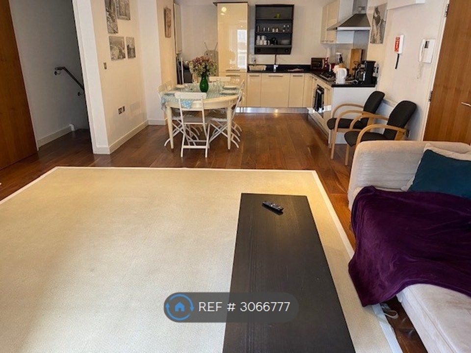 Property photo 2 of 9 Living Room
