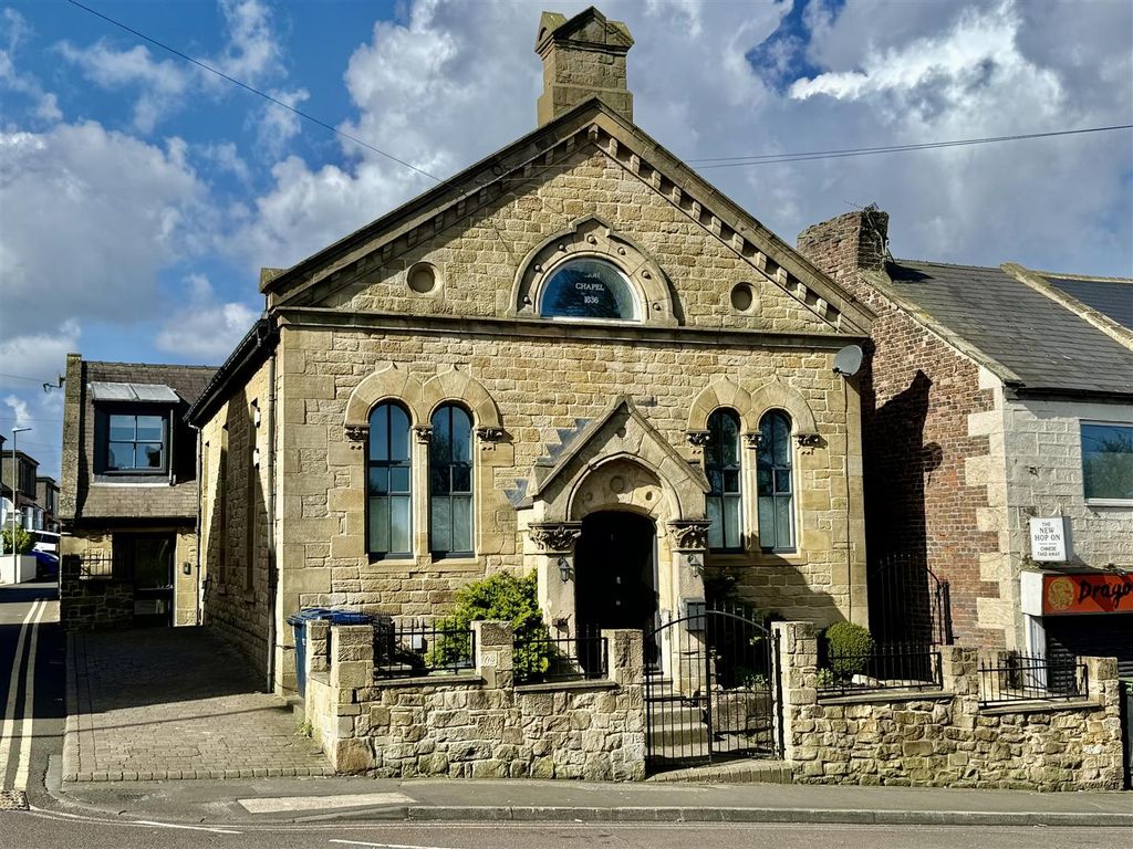 Property photo 1 of 11 External