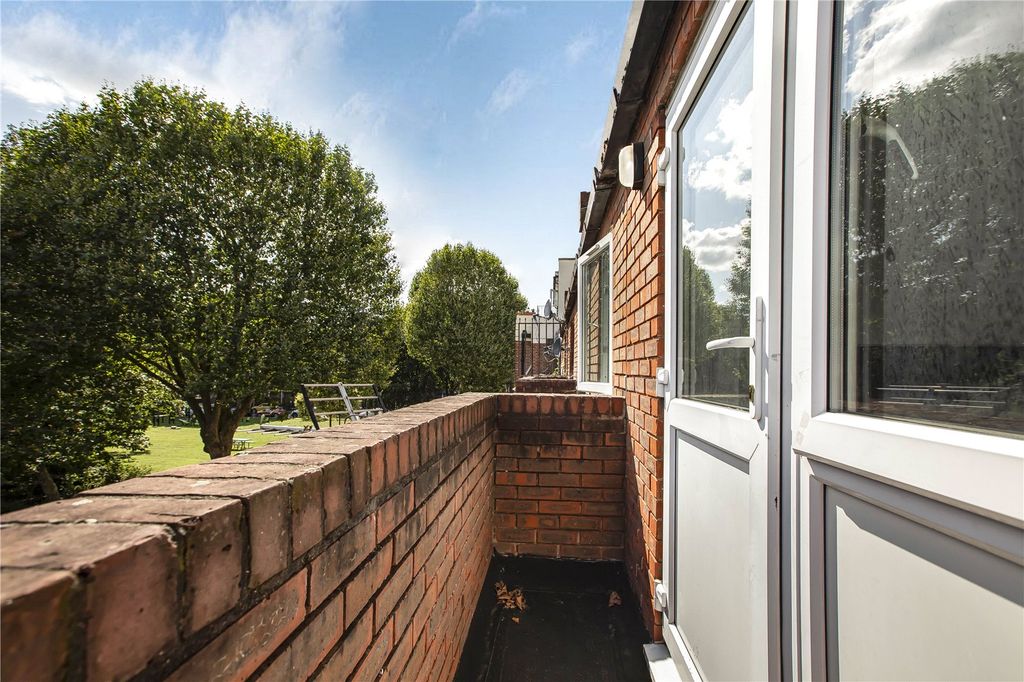 Property photo 3 of 13 Picture No. 12