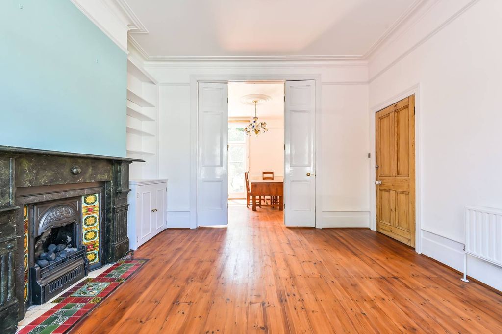 Property photo 3 of 21