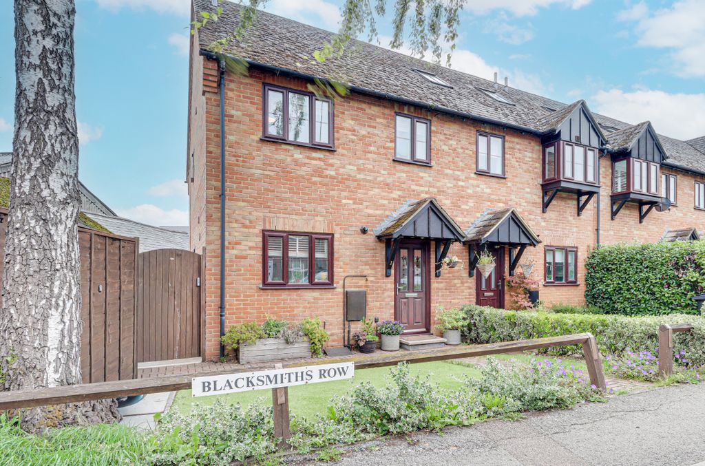 Property photo 1 of 13 Front