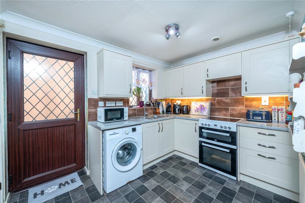 Property photo 2 of 10 Picture No. 13