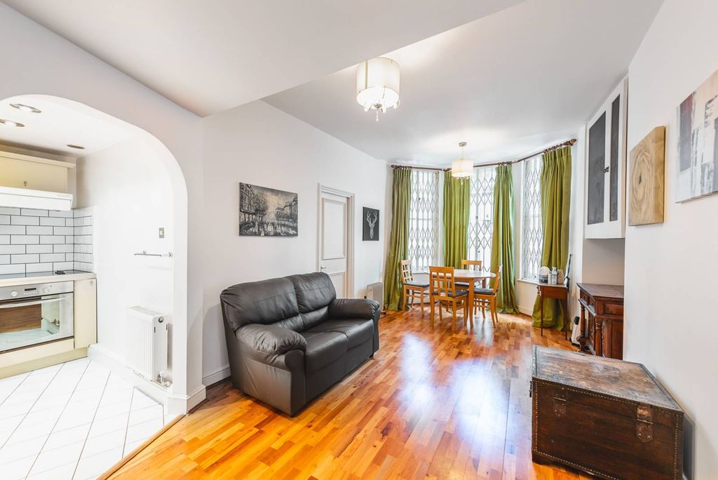 Property photo 1 of 6