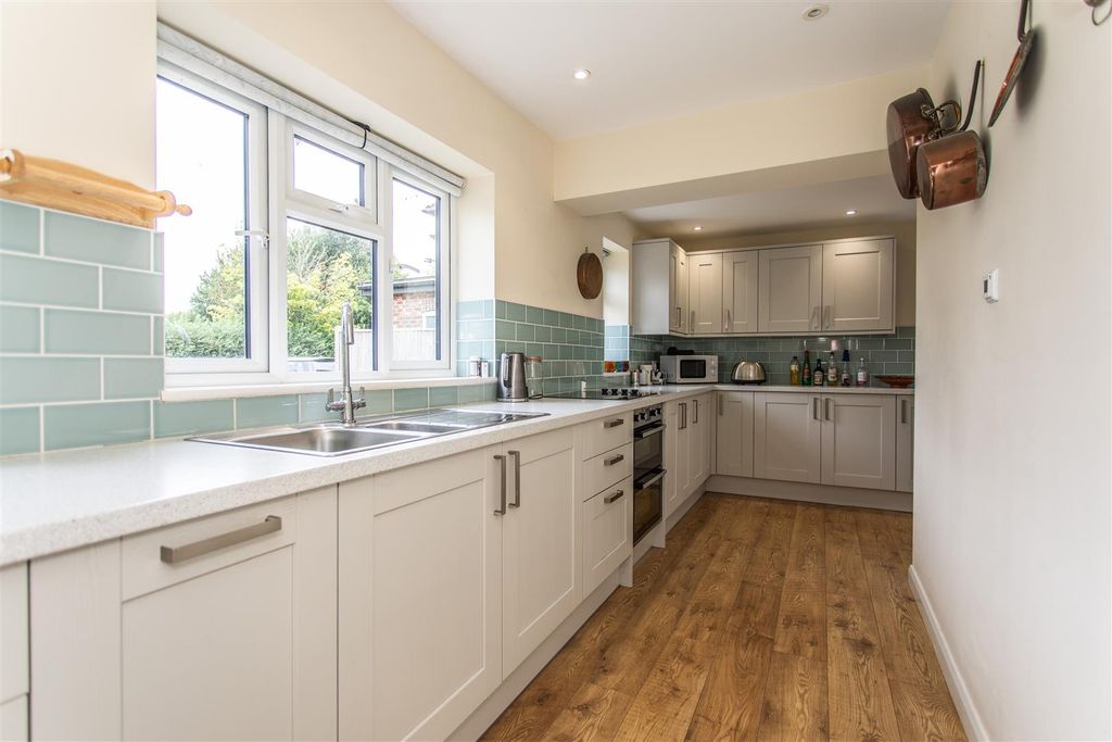 Property photo 2 of 33 4 Kingsfield-29.Jpg