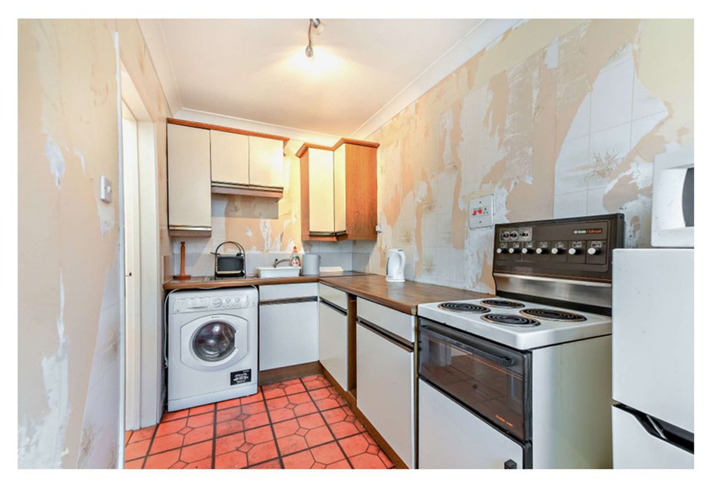 Property photo 3 of 17
