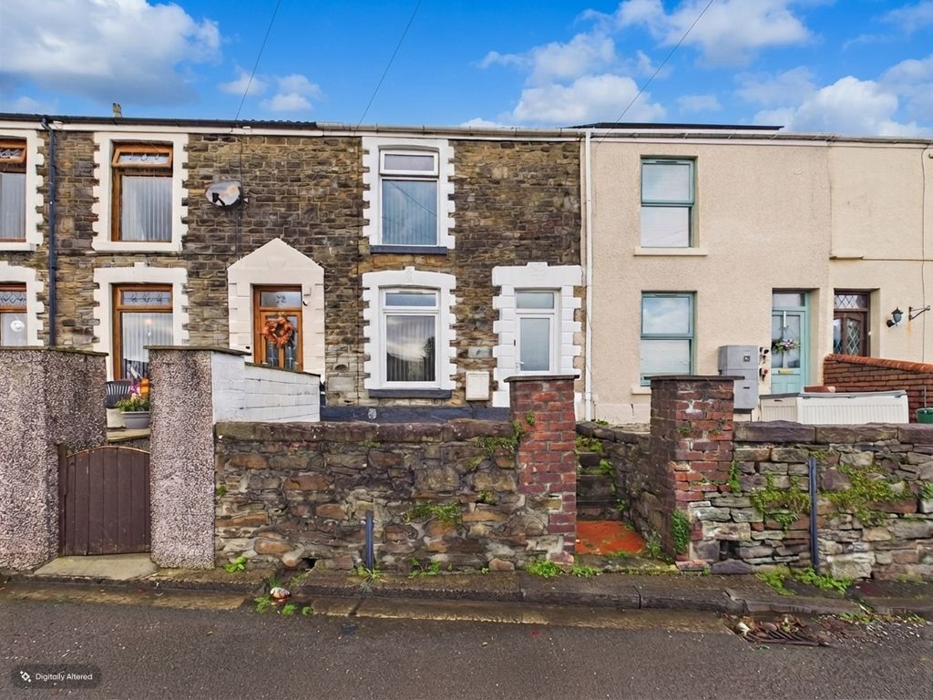 Property photo 1 of 18