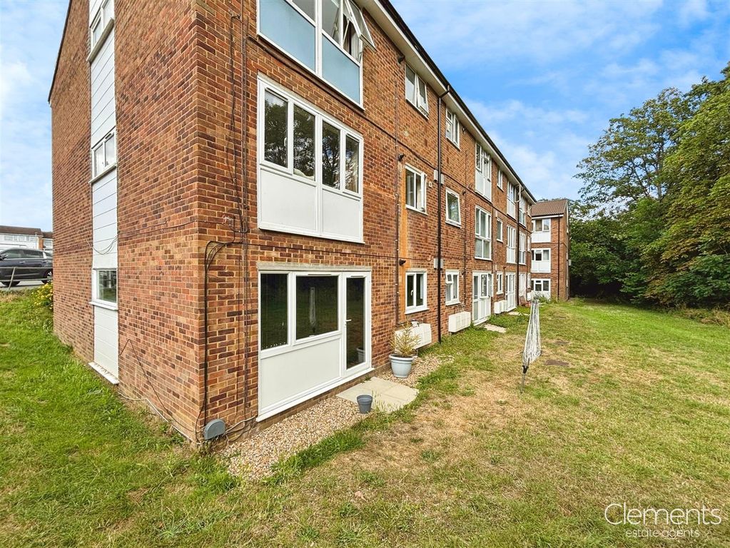 Property photo 3 of 13 ce3dc9A2-Photo 206-24-25 2C 2016 2019 2009.Jpg