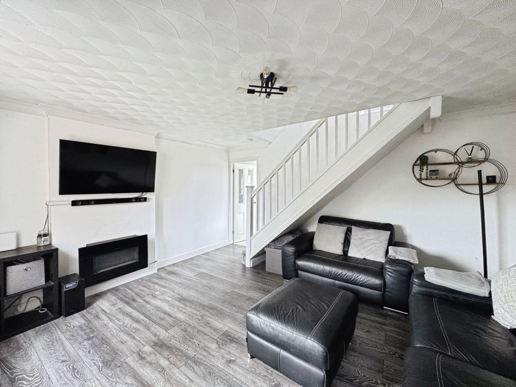 Property photo 2 of 18 5417143