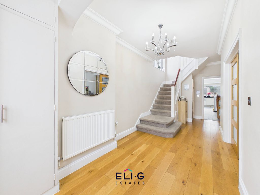 Property photo 2 of 17 Gallery