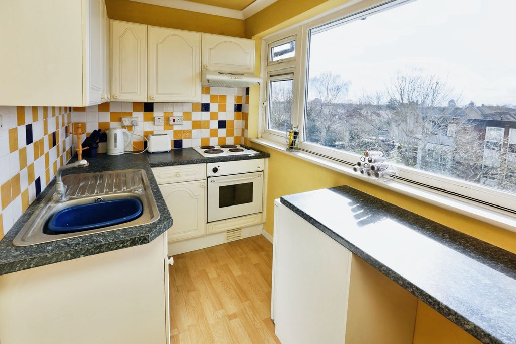 Property photo 2 of 15