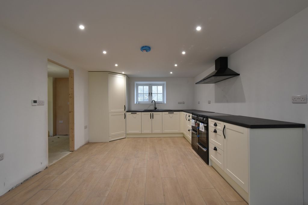 Property photo 3 of 22 Image 4