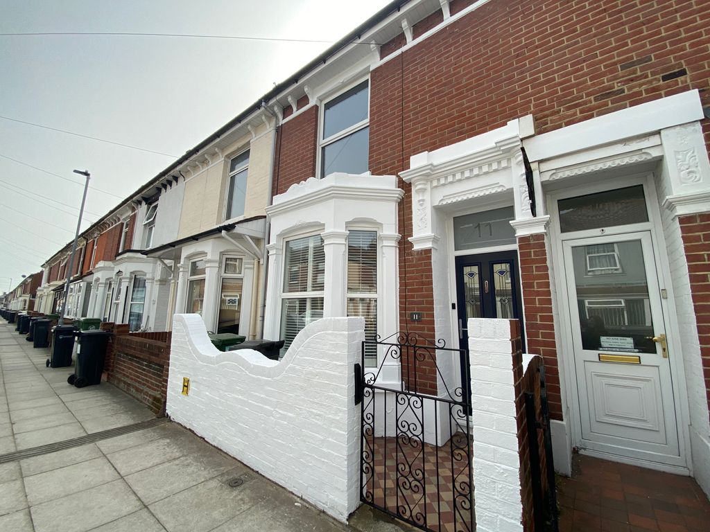 Property photo 1 of 11